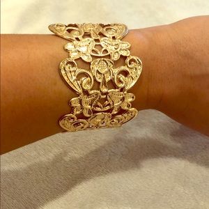 Women’s cuff bracelet.